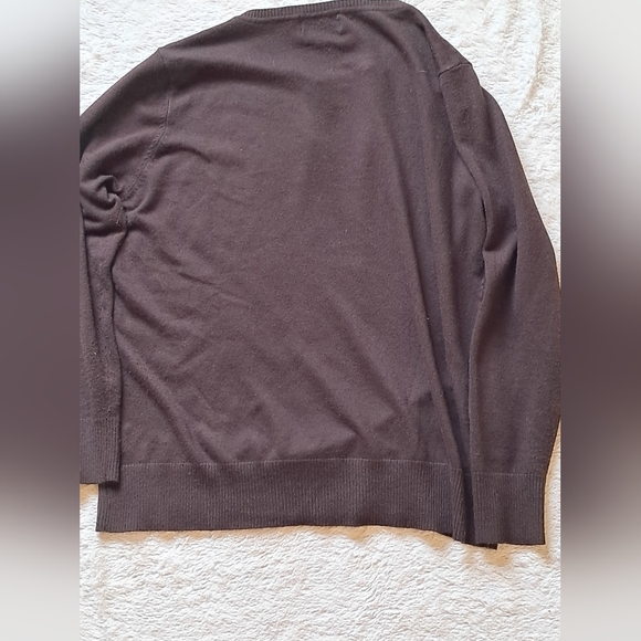 Keyhole sweater - Picture 7 of 8